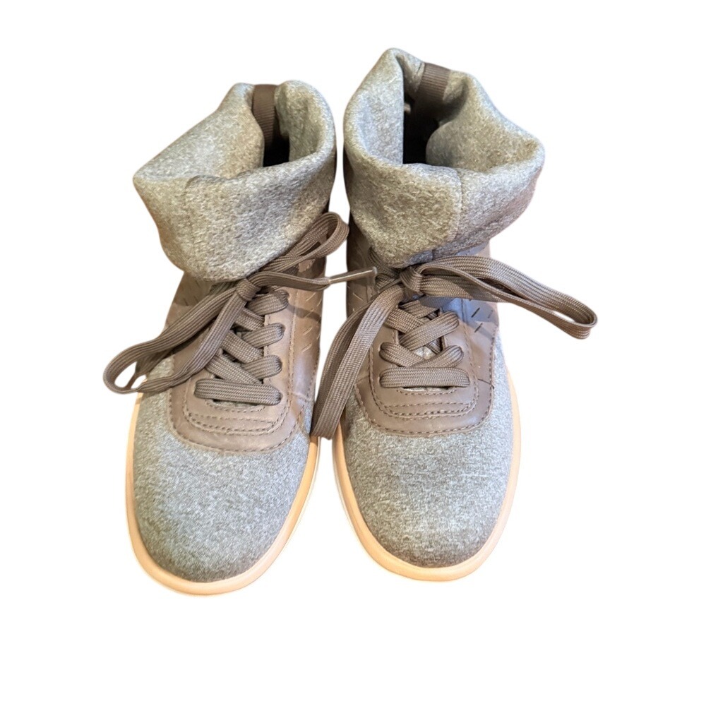 UGG Women's Gray‎ Fold-Over Cuff Sneakers Boots Size 5 - Picture 2 of 8
